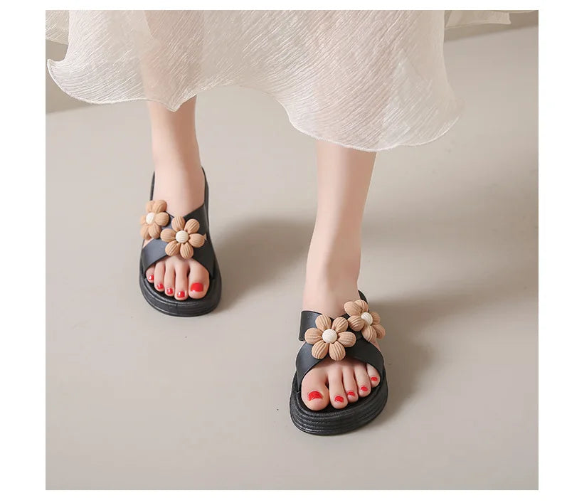 2025 Thick-Sole Fashion Slippers