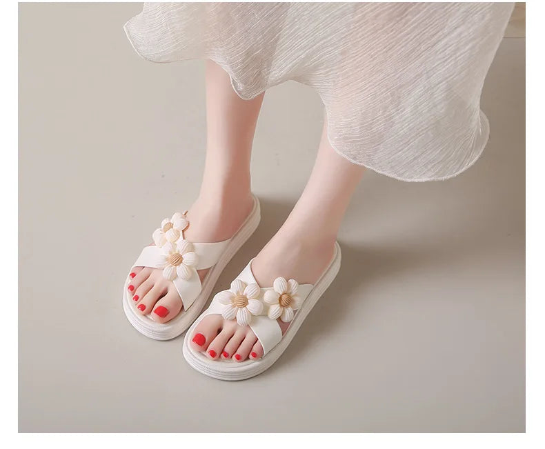 2025 Thick-Sole Fashion Slippers