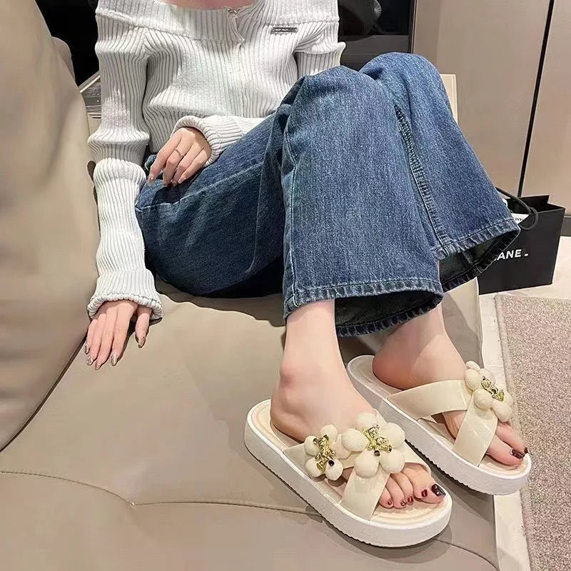 2025 Thick-Sole Fashion Slippers